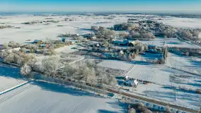 Zimowe Mazury z drona na różnych ujęciach - zdjęcie 12