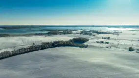 Zimowe Mazury z drona na różnych ujęciach - zdjęcie 20