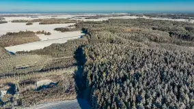 Zimowe Mazury z drona na różnych ujęciach - zdjęcie 23