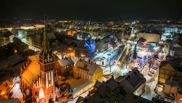 Zimowy Kętrzyn w nocy, styczeń 2024 r. - zdjęcie 1