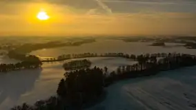 Jezioro Tajty i wieś Wrony przed zachodem słońca, styczeń 2024 r. - zdjęcie 9