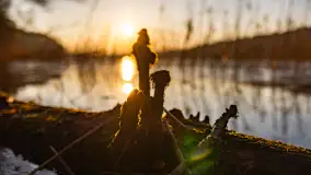 Zachód słońca w zatoce Skonał, nad jeziorem Tałty, marzec 2024 r. - zdjęcie 7