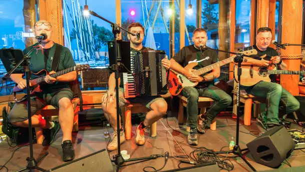 Własny Port w Rozbitku, lipiec 2023 r. - zdjęcie 1