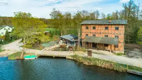 Młyn wodny i jaz we wsi Krutyński Piecek, kwiecień 2024 r. - zdjęcie 20