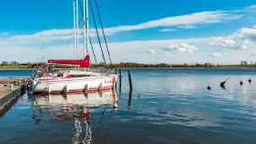 Słoneczne popołudnie w Marina Sośnica w Rynie, kwiecień 2024 r. - zdjęcie 14