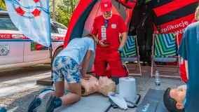 Zlot fanów Mercedesa, Giżycko, kwiecień 2024 r. - zdjęcie 56