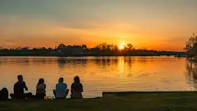 Zachód słońca nad jeziorem Ełckim w Ełku, maj 2024 r. - zdjęcie 19