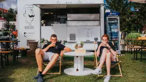 Pizzeria Marconi: Miejsce, Gdzie Smak Włoch Spotyka Się z Młodzieńczą Pasją - zdjęcie 4