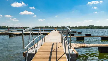 Pomosty pływające Karos – Lider w Budowie Pomostów na Mazurach