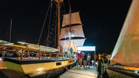 XXV Zlot Klubu Jacht Oldtimer, zdjęcia nocne, sierpień 2024 r. - zdjęcie 10