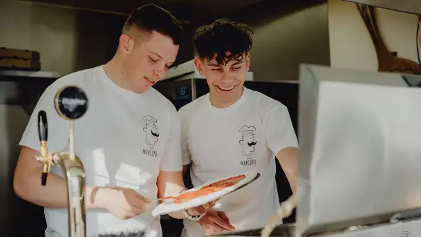 Podsumowanie sezonu w Pizzerii Marconi: Młodzi właściciele z Mazur rozwijają lokalny biznes i patrzą w przyszłość - zdjęcie 7