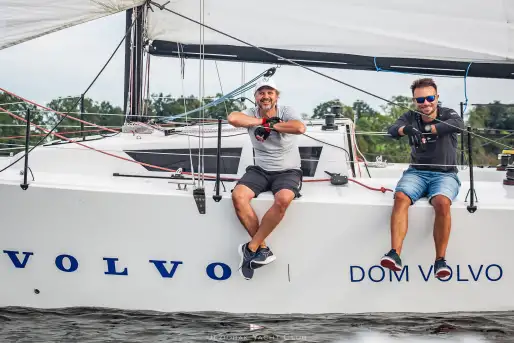 Polska Liga Sterników w Jeziorak Yacht Club: Innowacyjny Inkubator Żeglarstwa Regatowego - zdjęcie 7