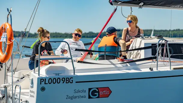Szkoła Żeglarstwa Gertis: Kurs na Patent Żeglarza Jachtowego to dopiero początek przygody - zdjęcie 9