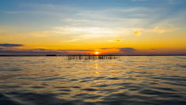 Sierpniony zachód nad jeziorem Dargin 2024