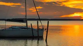 Zachód słońca nad jeziorem Dargin, port Dziki Harsz - zdjęcie 11