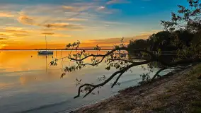 Zachód słońca nad jeziorem Dargin, port Dziki Harsz - zdjęcie 6