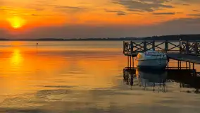 Zachód słońca nad jeziorem Święcajty, Ogonki, wrzesień 2024 r. - zdjęcie 1