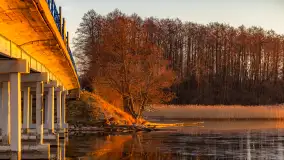 Wschód słońca nad jeziorem Dargin, most Sztynorcki, grudzień 2024 r. - zdjęcie 11