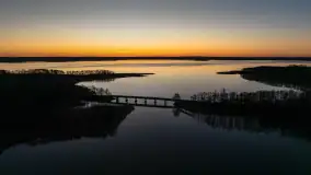 Wschód słońca nad jeziorem Dargin, most Sztynorcki, grudzień 2024 r. - zdjęcie 15