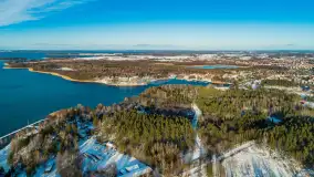 Jezioro Kisajno, Tajty, Piękna Góra w zimowej scenerii z drona - zdjęcie 30