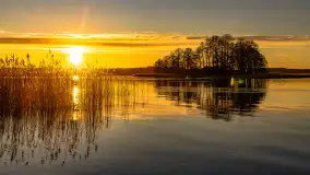 Wschód słońca nad jeziorem Święcajty w Kolonii Rybackiej - zdjęcie 13