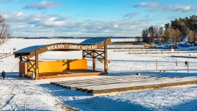 Niedzielne, zimowe popołudnie w Wilkasach nad Niegocinem, luty 2025 r. - zdjęcie 50