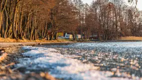 Zachód słońca nad jeziorem Mamry, Zwierzyniecki Róg, marzec 2025 r. - zdjęcie 15