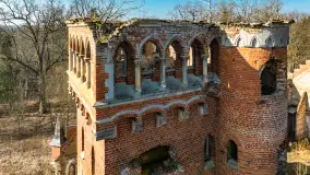 Ruiny pałacu w Prośnie, marzec 2025 r. - zdjęcie 9