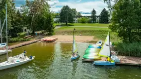 Młodzi adepci żeglarstwa nad jeziorem Dadaj - Rumszewicz Sailing - zdjęcie 59