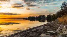 Relaksujący, kwietniowy zachód słońca nad jeziorem Dargin - zdjęcie 6