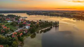 Zachód słońca nad jeziorem Bocznym, Rydzewo z lotu ptaka, lipiec 2025 r. - zdjęcie 11