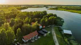 Wieczór w Marinie Górkło z drona, koniec lipca 2025 r. - zdjęcie 10