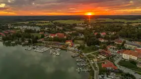 Ryn z lotu ptaka o zachodzie słońca, sierpień 2025 r. - zdjęcie 31