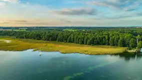 Mamry, Węgorapa i Węgorzewo w tle z drona, sierpień 2025 r. - zdjęcie 26