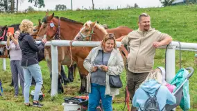 Sulimiada 2025 – przegląd źrebiąt i rodzinny piknik w Sulimach - zdjęcie 71