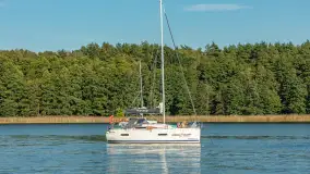 Żagle i ruch na jeziorze Kisajno, ostatnie dni lata, wrzesień 2025 r. - zdjęcie 10