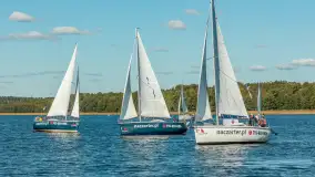 Jezioro Kisajno pełne jachtów, trwa żeglarski wrzesień 2025 - zdjęcie 57