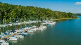 Pod Dębem nad jeziorem Nidzkim z lotu ptaka, sierpień 2025 r. - zdjęcie 14