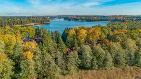 Jesień nad jeziorem Kisajno w Pięknej Górze, październik 2025 r. - zdjęcie 18