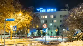 Nocne i zaśnieżone Giżycko, listopad 2025 r. - zdjęcie 21