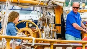 Oldtimery na wodzie w Giżycku: koncert, regaty i parada - zdjęcie 20