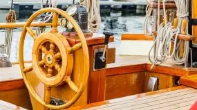 Oldtimery na wodzie w Giżycku: koncert, regaty i parada - zdjęcie 19