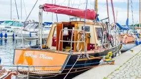 Oldtimery na wodzie w Giżycku: koncert, regaty i parada - zdjęcie 12