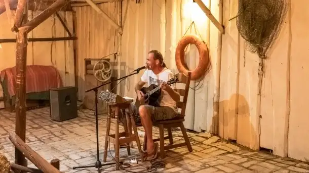 Zdjęcia: Bandik Władek Świeczkowski wystąpił w porcie Tło Dla Mew - zdjęcie 11