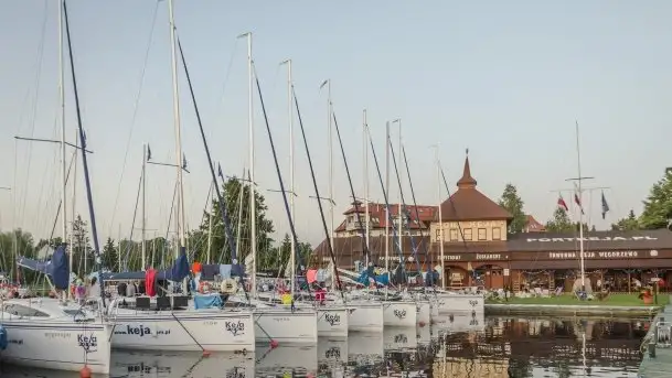 Zdjęcia: Zachód słońca w poetyckich dźwiękach muzycznego duetu  - zdjęcie 6