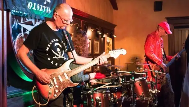 Zdjęcia: Mietek Folk porwał do tańca publiczność Albatrosa - zdjęcie 5