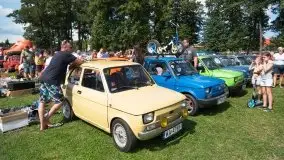 Zdjęcia:  Zlot "maluchów" w Giżycku. Nie ma klimy, ale jest klimat - zdjęcie 15