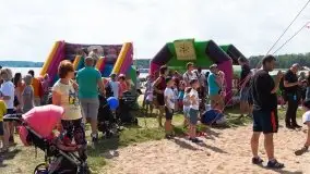 Zdjęcia: Rodzinna zabawa na plaży miejskiej nad Niegocinem  - zdjęcie 25