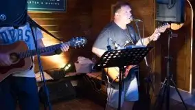 Zdjęcia: Muzyczne doświadczenie i powiew młodości w Tawernie Keja  - zdjęcie 7