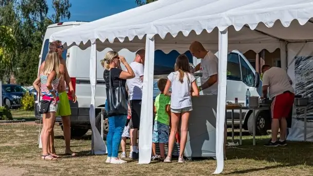 Zdjęcia: Udany Festyn w Bogaczewie i duża pomoc dla Szymona - zdjęcie 1